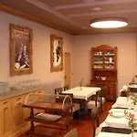Bristol 酒店 菲乌马尔博