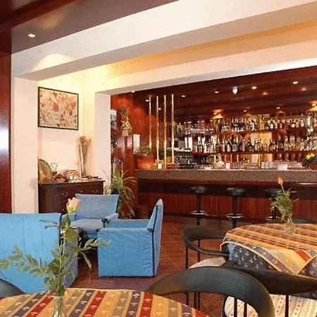 Ξενοδοχείο Bristol 3*