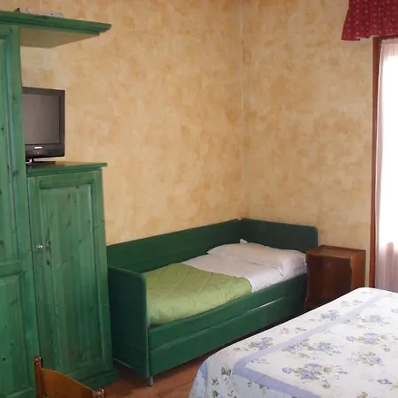 Ξενοδοχείο Bristol 3*