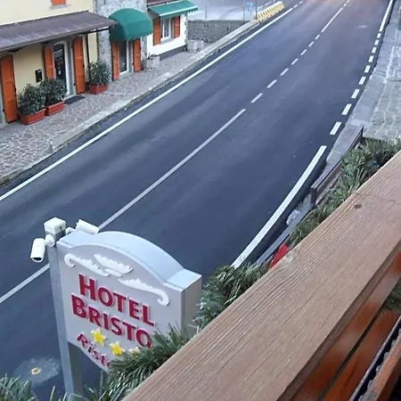 Bristol Hotel 3*