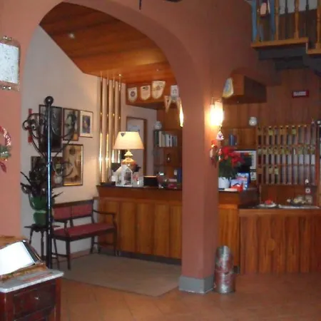 Ξενοδοχείο Bristol 3*