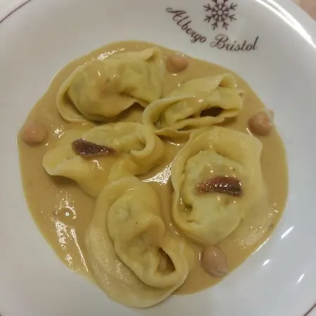 Bristol Ξενοδοχείο 3*