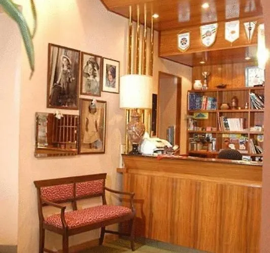 Bristol פיומאלבו